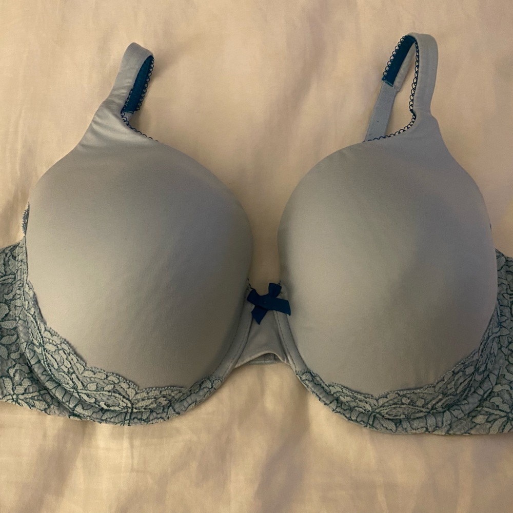 Victoria’s Secret Body By Victoria Lined Perfect Coverage 38DD